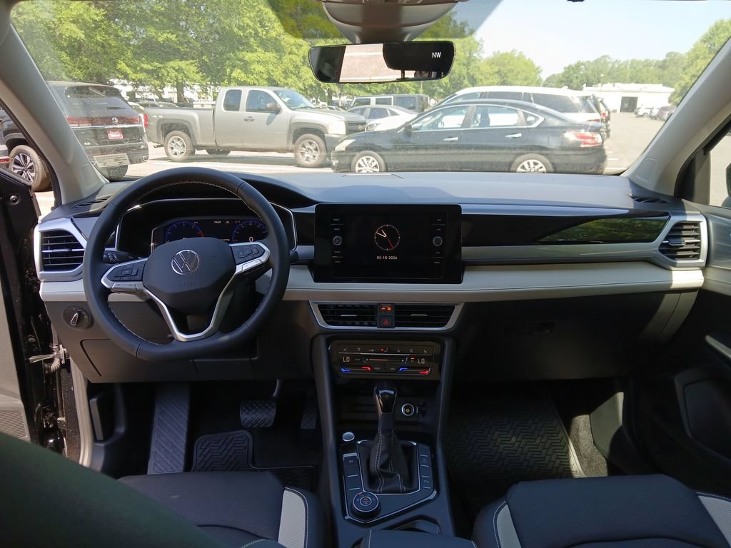 New 2026 Volkswagen Taos SEL AWD/4WD image 12