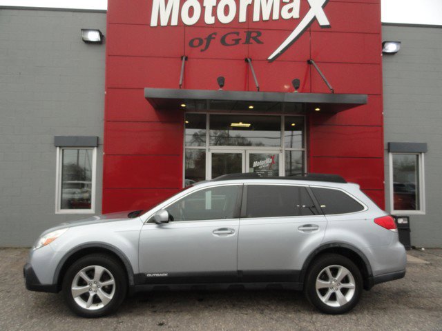 Used 2013 Subaru Outback 2.5i Limited AWD/4WD image 5