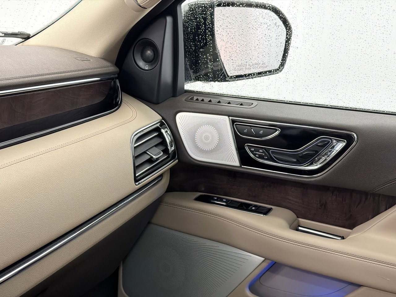 Used 2022 Lincoln Navigator Reserve image 36