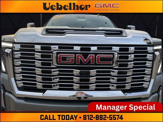 Used 2024 GMC Sierra 3500 Denali w/ Denali Reserve Package AWD/4WD image 12