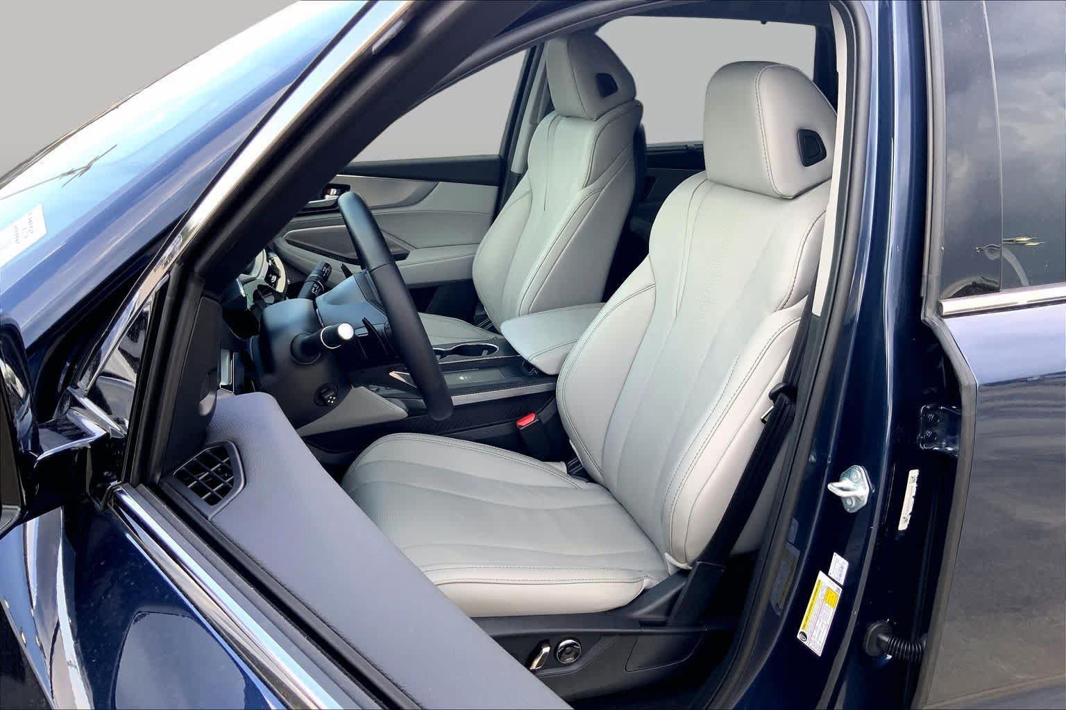 Used 2026 Acura MDX w/ Technology Package FWD image 8
