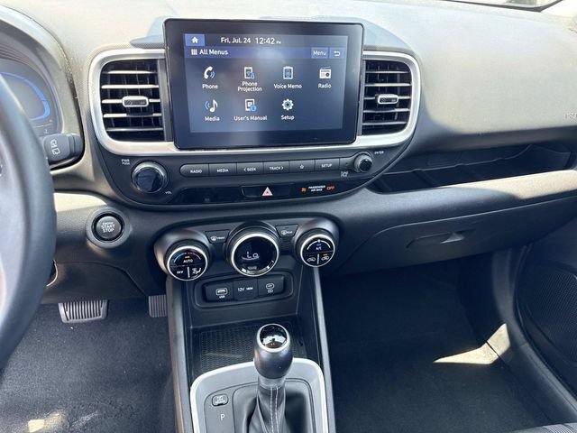 Used 2025 Hyundai Venue SEL FWD image 23
