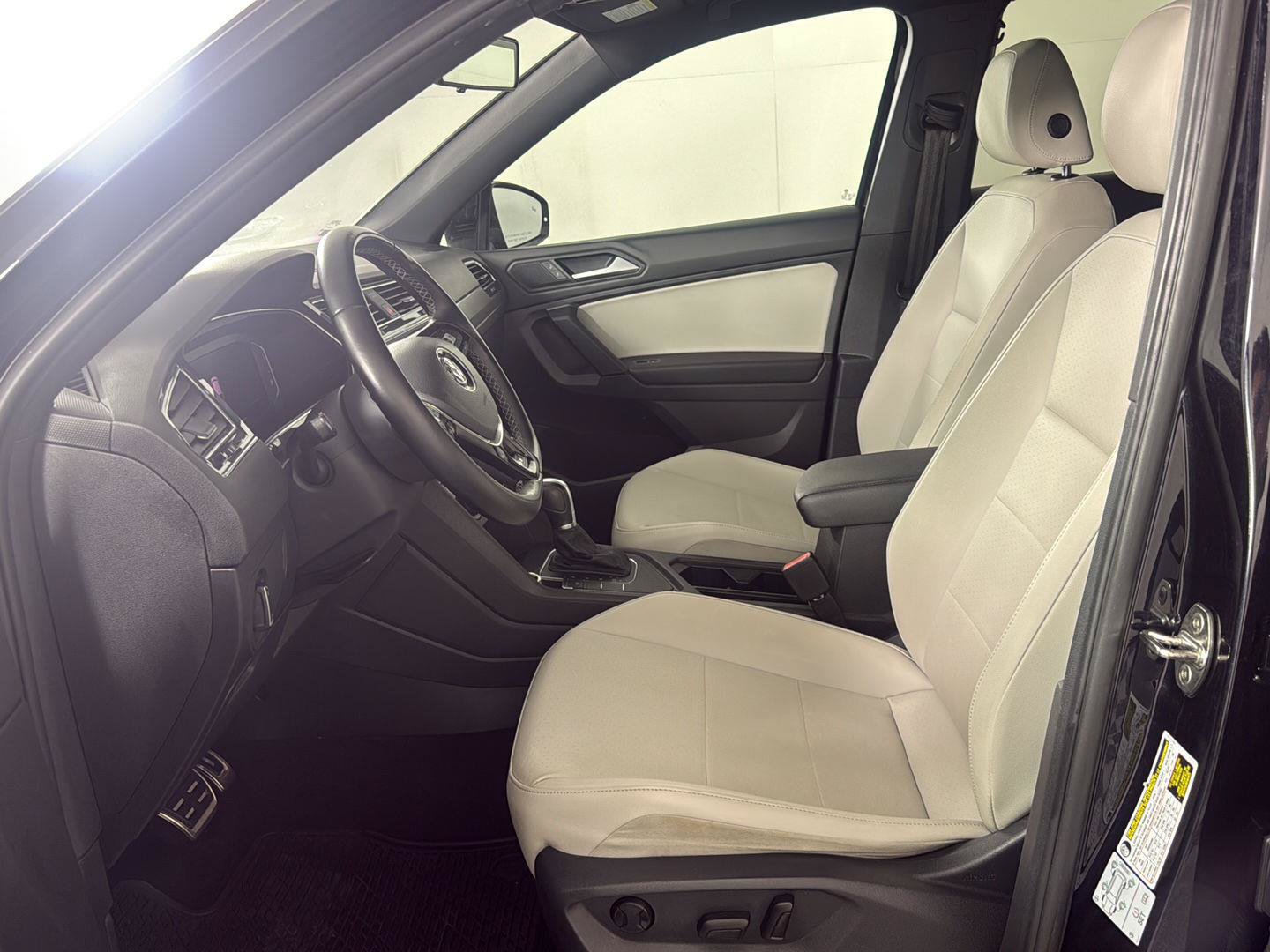 Used 2019 Volkswagen Tiguan S FWD image 9