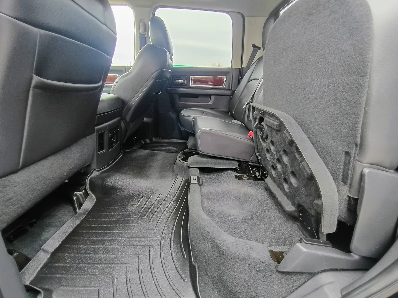 Used 2012 RAM 2500 Laramie image 28