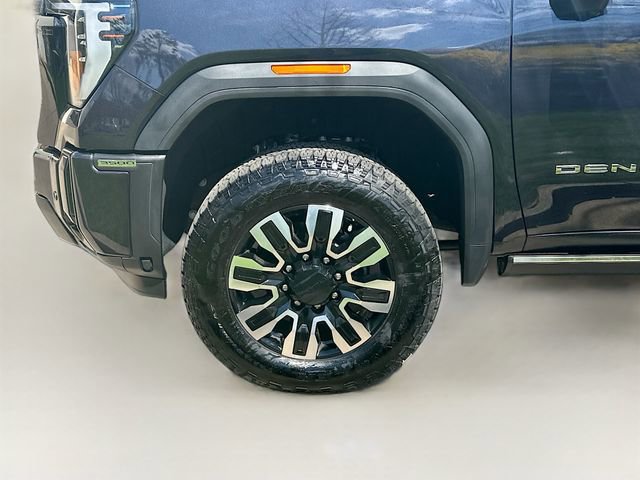 Used 2025 GMC Sierra 3500 Denali Ultimate AWD/4WD image 32