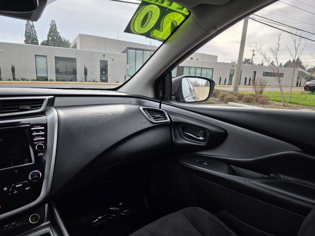 Used 2020 Nissan Murano SV image 14