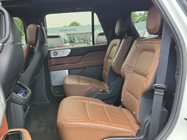 Used 2024 Lincoln Navigator Reserve AWD/4WD image 26