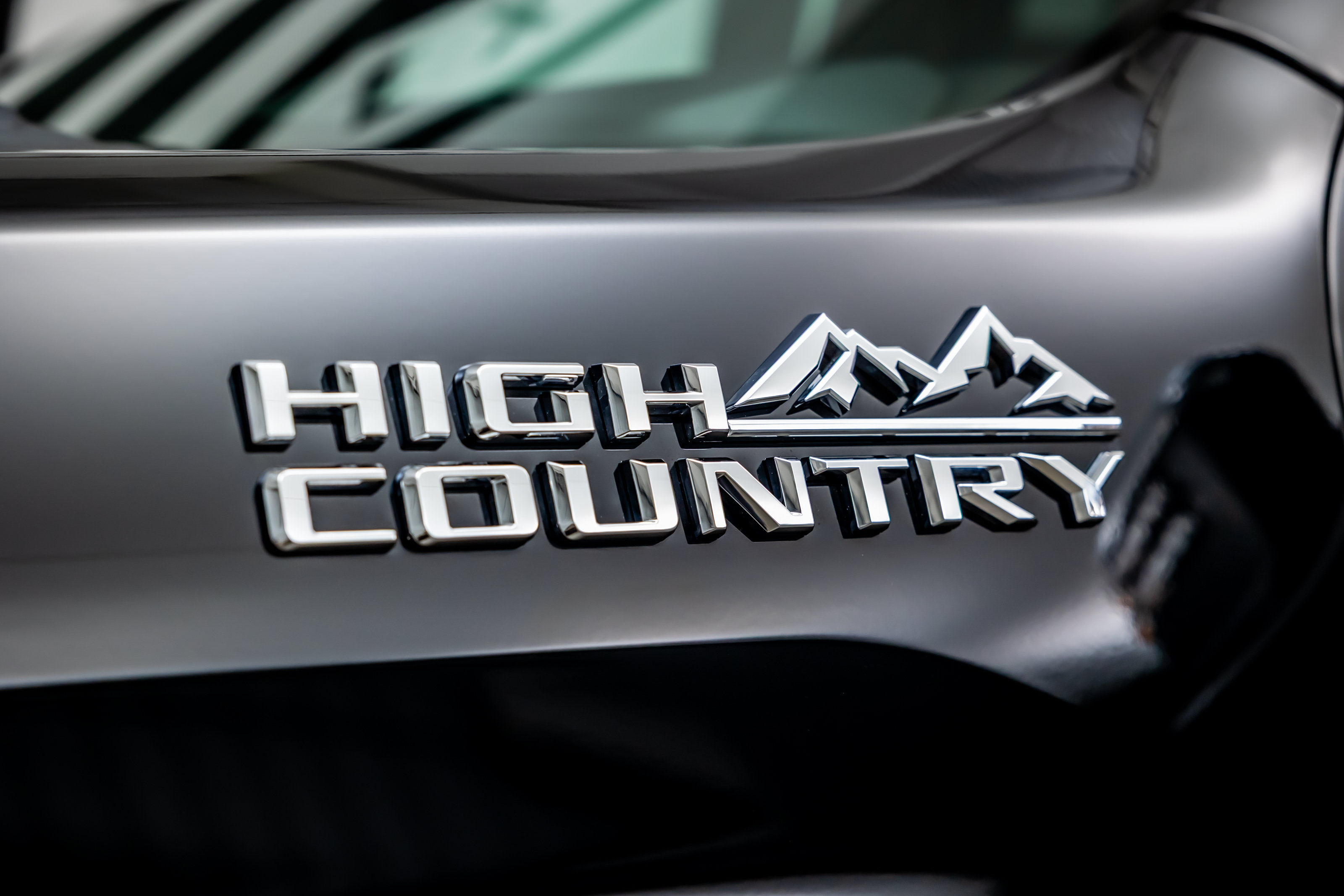 Used 2024 Chevrolet Silverado 2500 High Country w/ High Country Premium Package AWD/4WD image 15