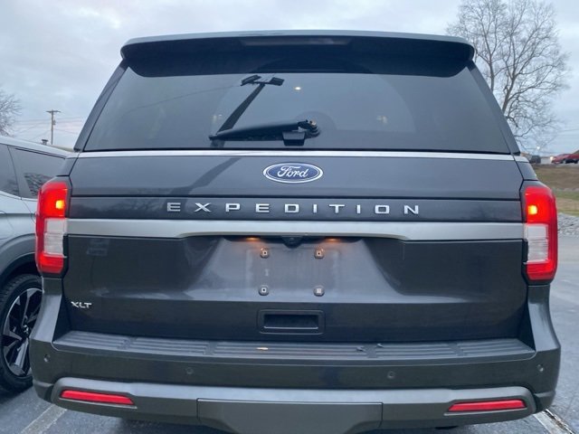 Used 2024 Ford Expedition XLT image 3