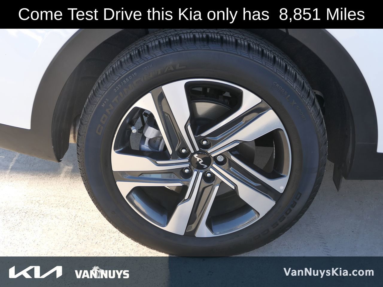 Used 2023 Kia Sorento EX image 9