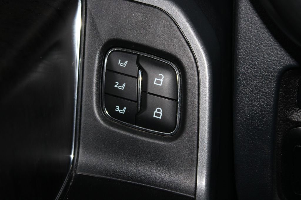 Used 2024 Ford F350 Lariat w/ Tremor Off-Road Package image 43