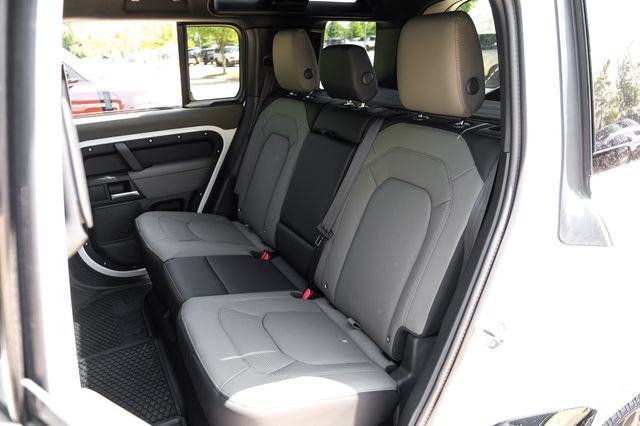 New 2026 Land Rover Defender 110 X-Dynamic SE AWD/4WD image 47
