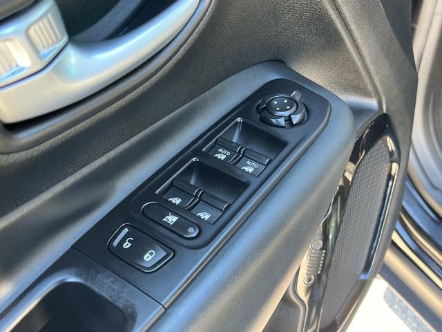 Certified 2019 Jeep Renegade Altitude w/ Quick Order Package 22M image 15