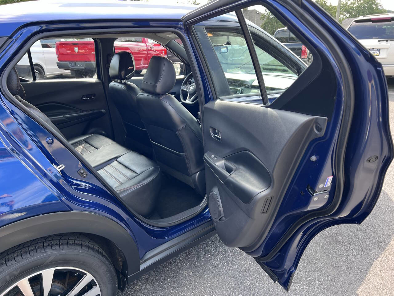 Used 2019 Nissan Kicks SR w/ SR Premium Package image 23