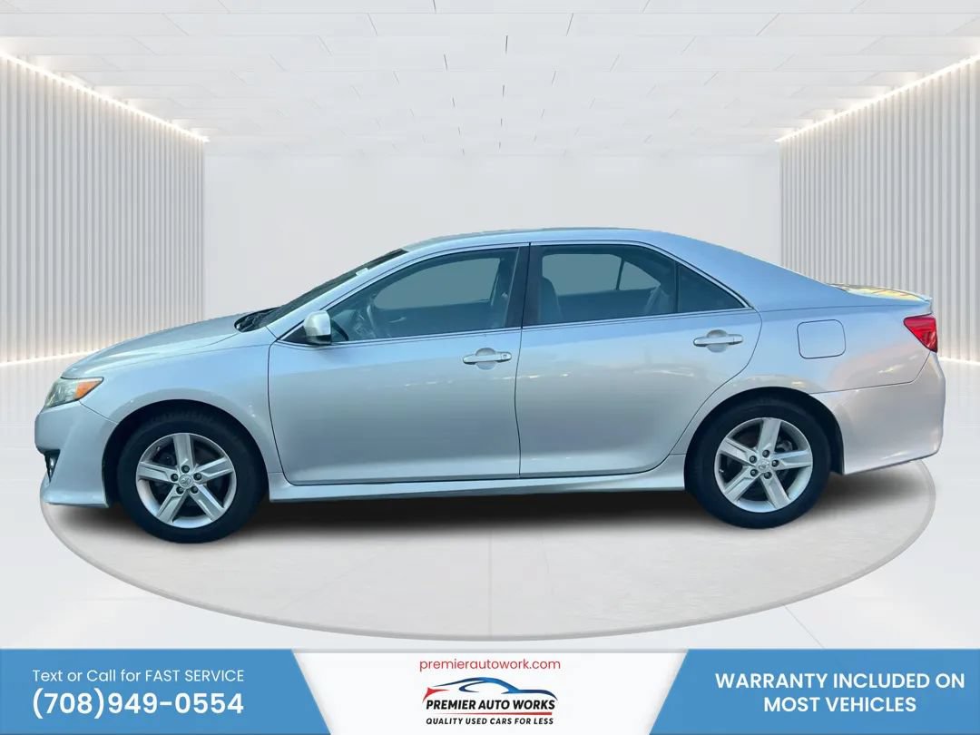 Used 2012 Toyota Camry SE FWD image 9