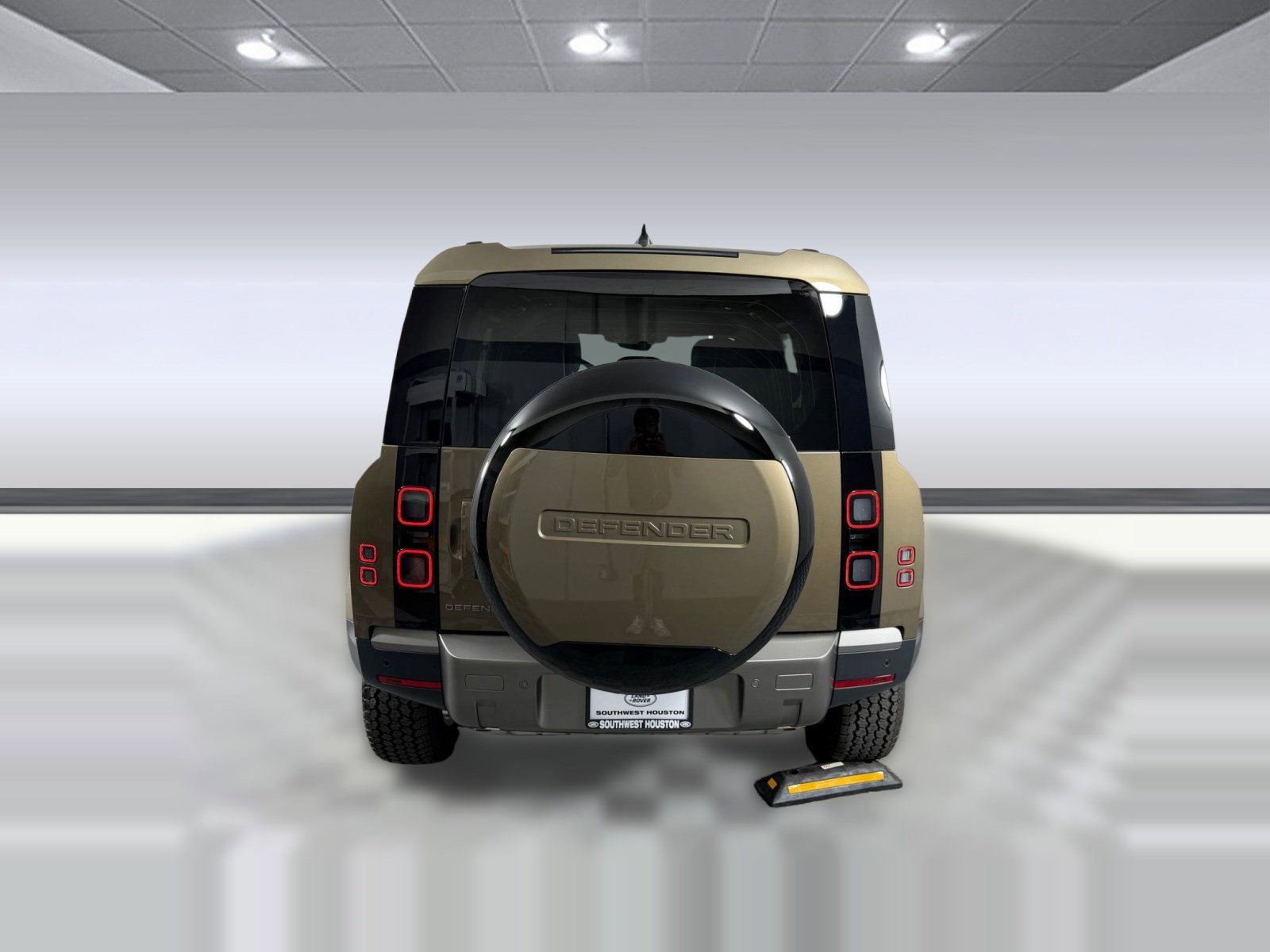 Used 2026 Land Rover Defender 110 S image 10