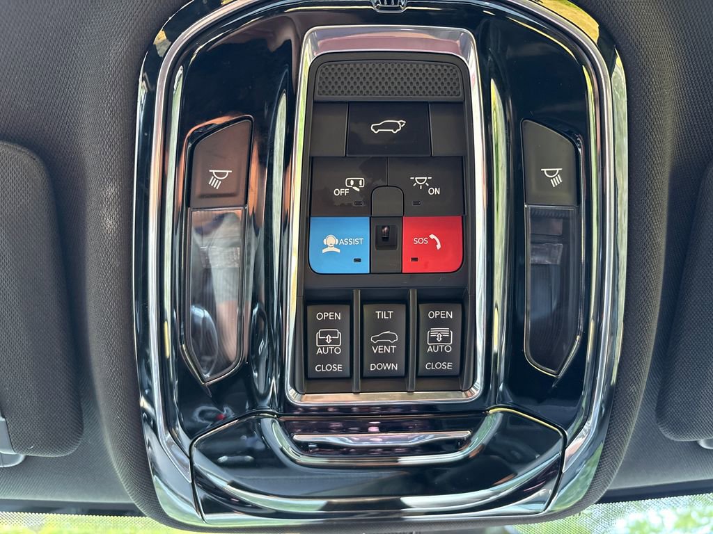 Used 2021 Jeep Grand Cherokee L Overland w/ Luxury Tech Group IV AWD/4WD image 13