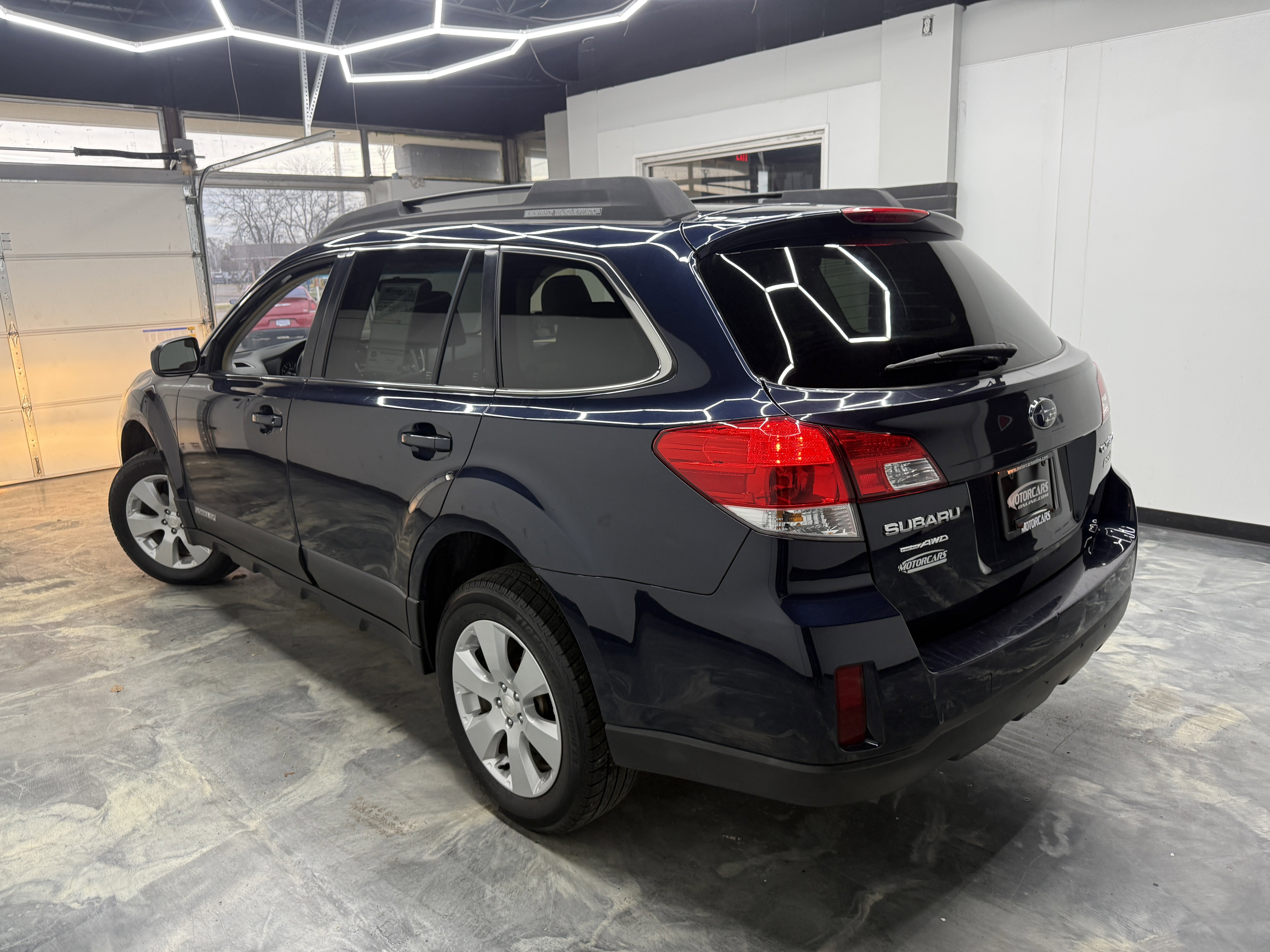 Used 2012 Subaru Outback 2.5i Premium w/ All-Weather Pkg image 3