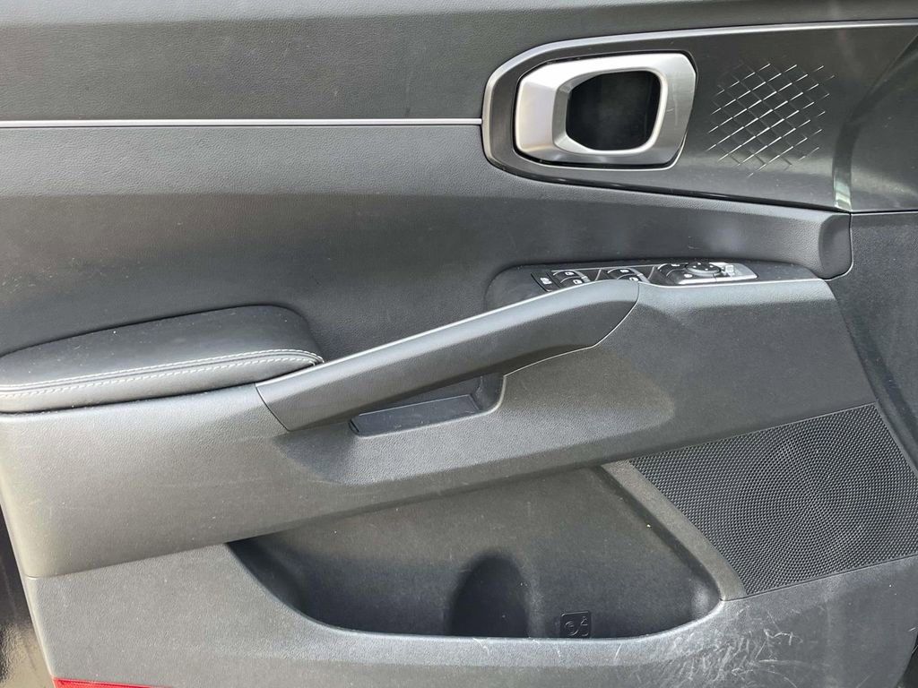 Used 2023 Kia Sorento S w/ Panoramic Sunroof Package FWD image 14