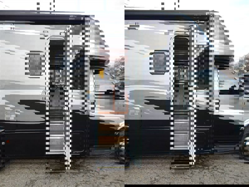 Used 2007 Chevrolet Express 3500 w/ RV Package image 15