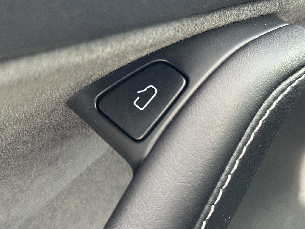 Used 2023 Tesla Model 3 Performance image 30