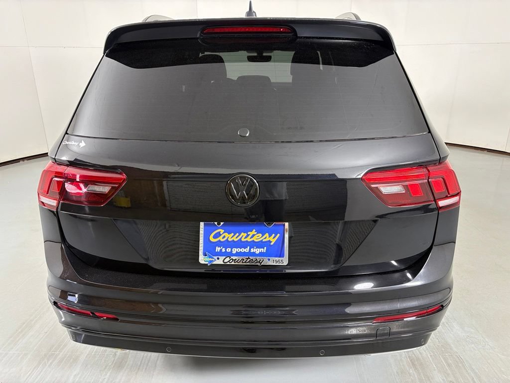 Used 2021 Volkswagen Tiguan SE R-Line FWD image 7