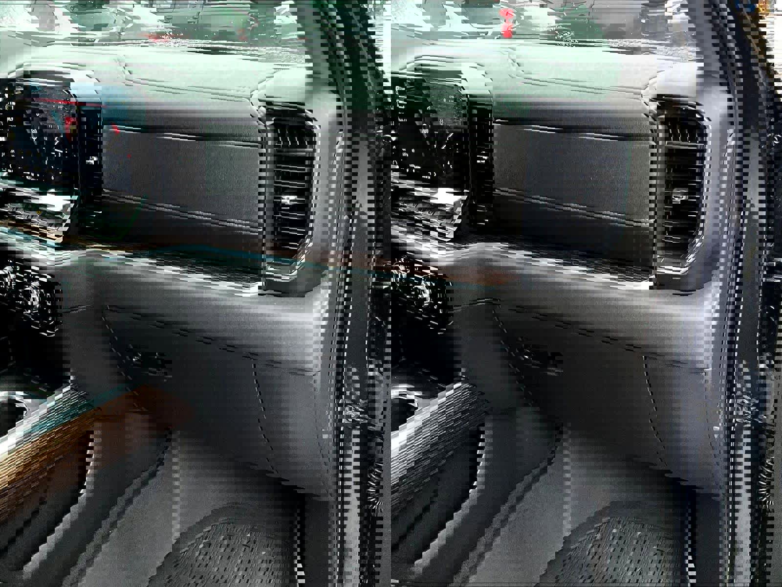 Used 2022 GMC Sierra 1500 Elevation image 13