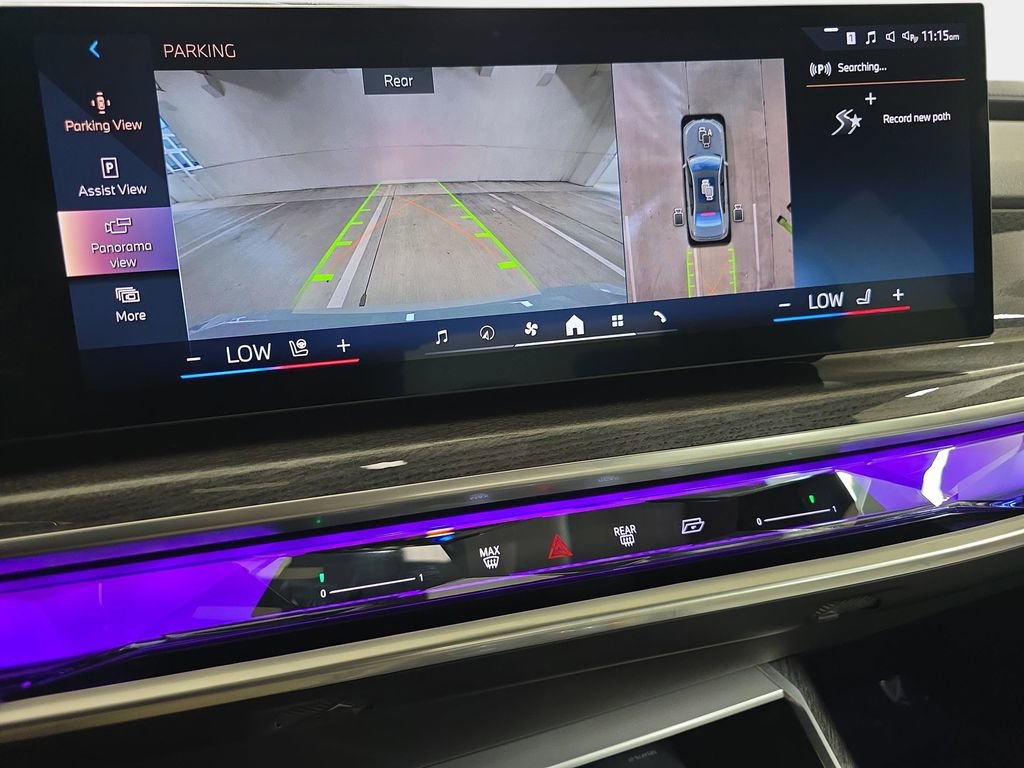 Used 2025 BMW 760i xDrive 760i xDrive w/ Premium Package image 24