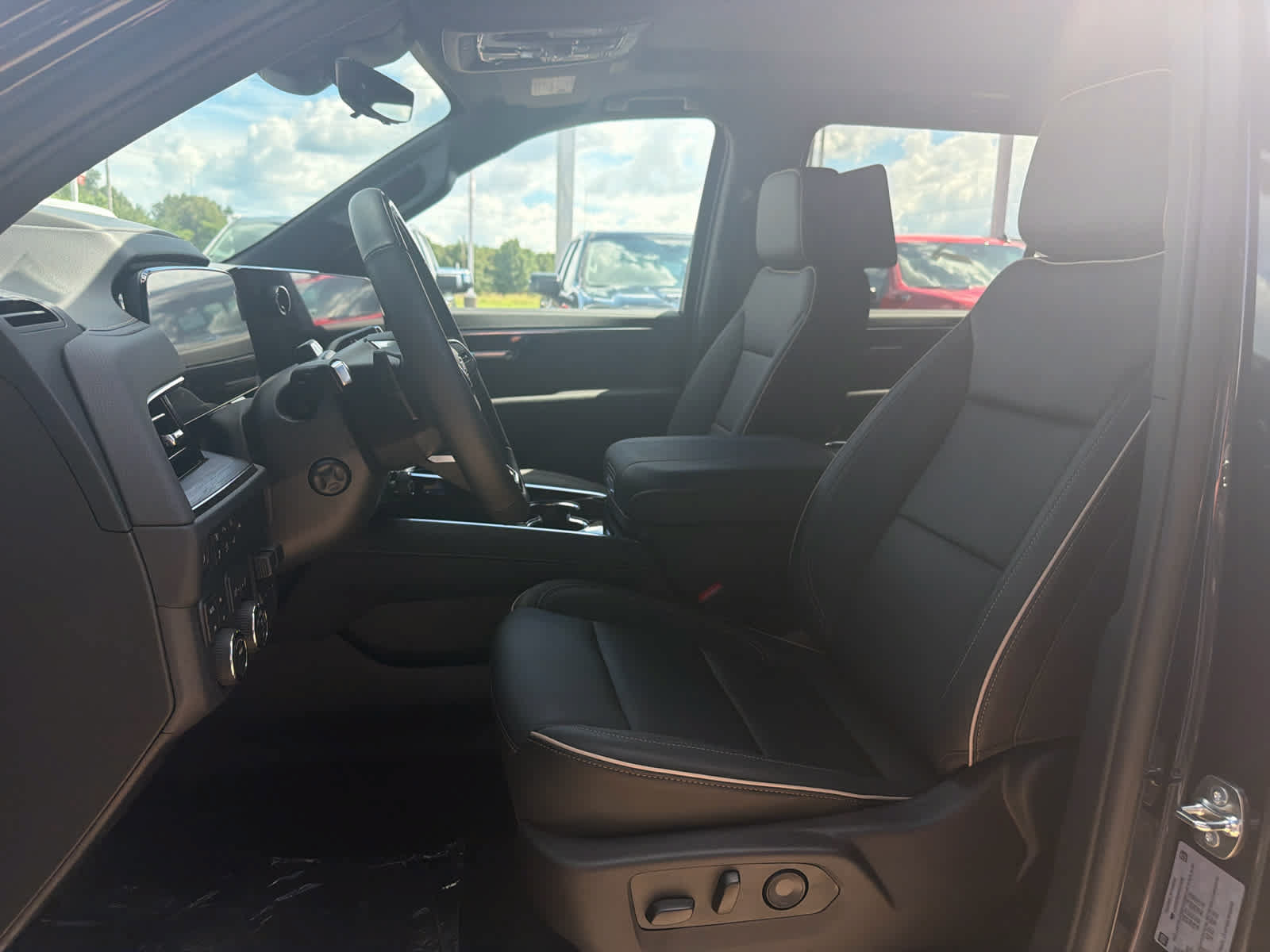 New 2026 Chevrolet Suburban Premier AWD/4WD image 13