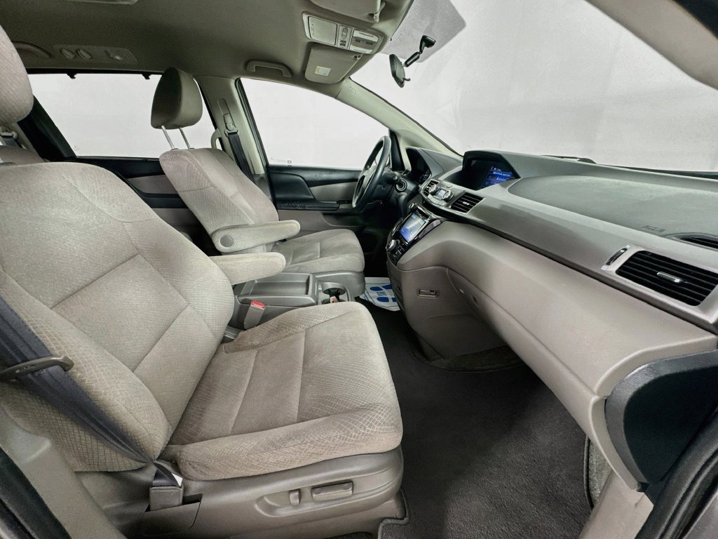 Used 2016 Honda Odyssey SE image 35