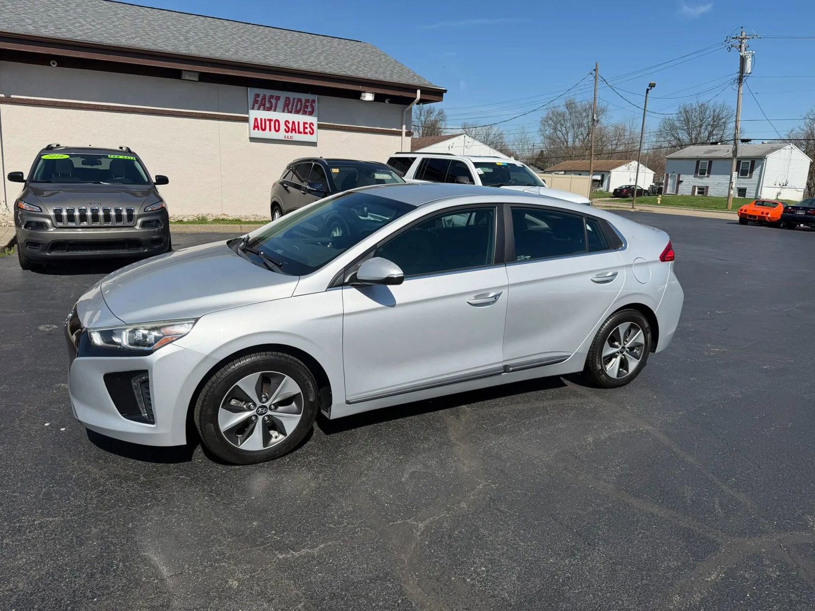 Used 2017 Hyundai Ioniq Limited image 3