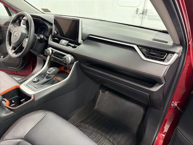 Used 2023 Toyota RAV4 Adventure image 17