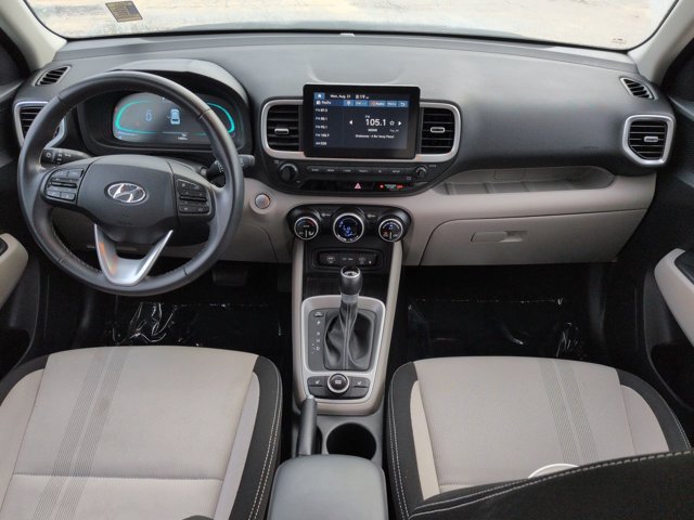 Used 2026 Hyundai Venue SEL FWD image 14