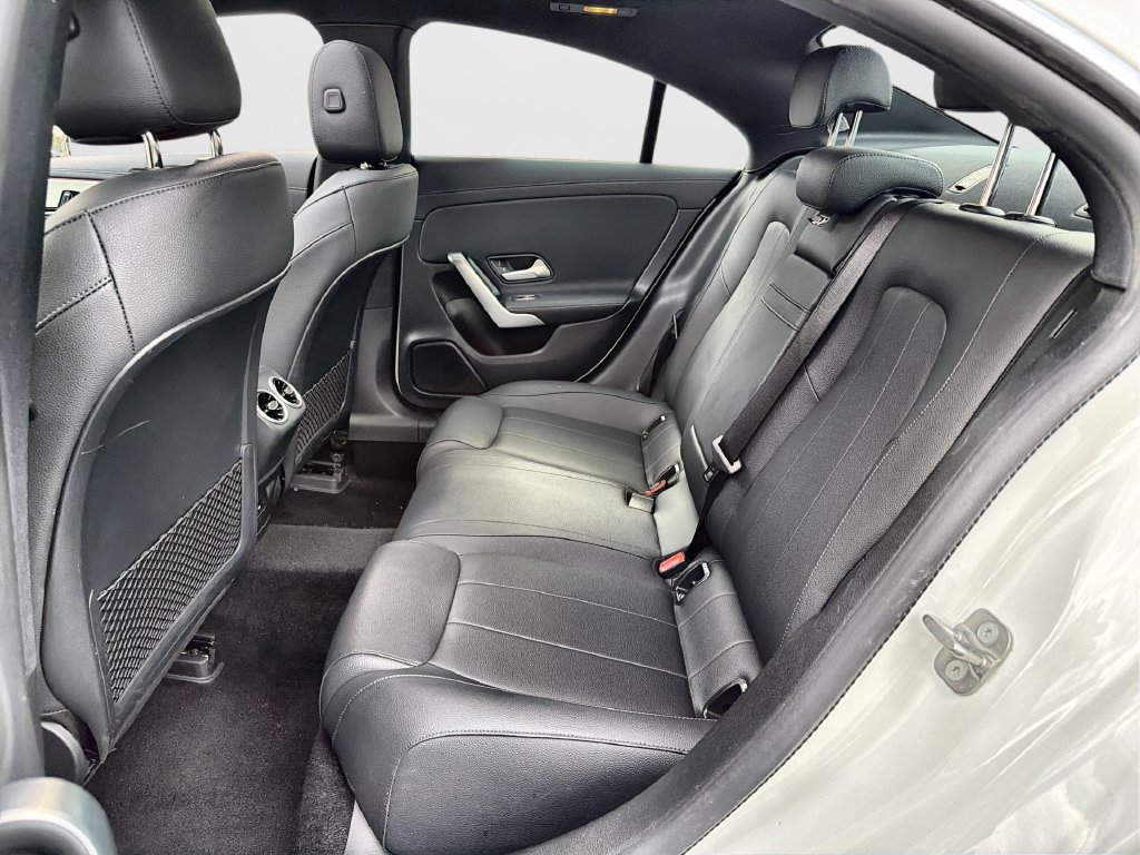 Used 2025 Mercedes-Benz CLA 250 4MATIC image 32
