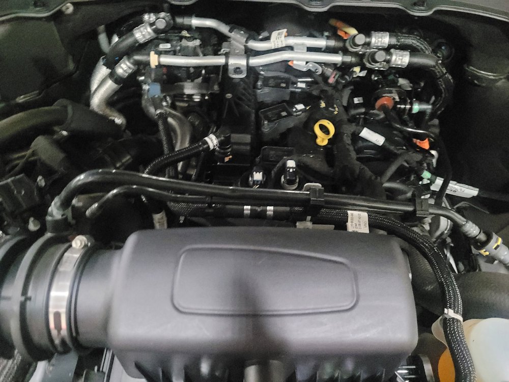 Used 2022 Ford Explorer XLT image 30