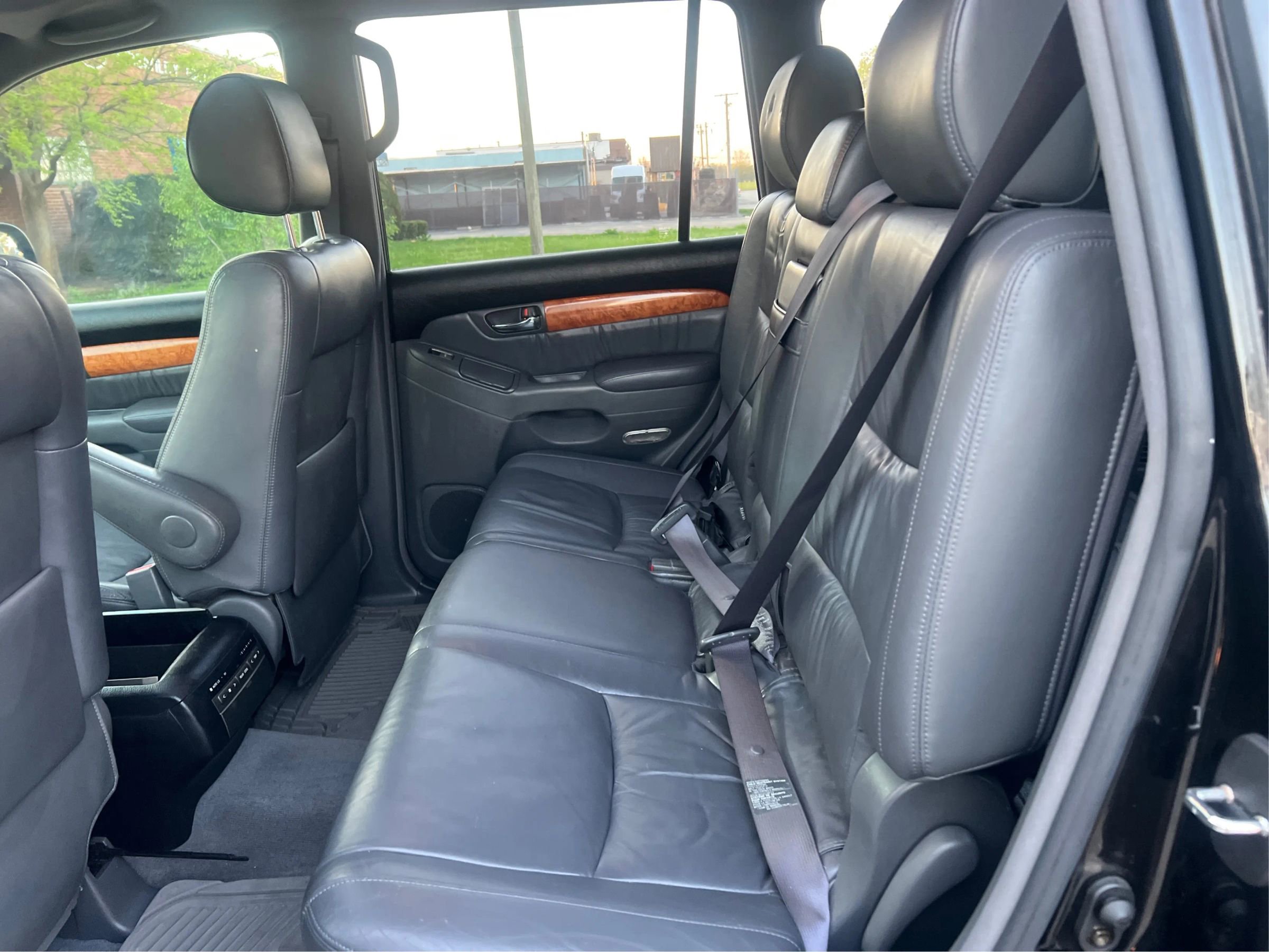 Used 2004 Lexus GX 470 AWD/4WD image 11