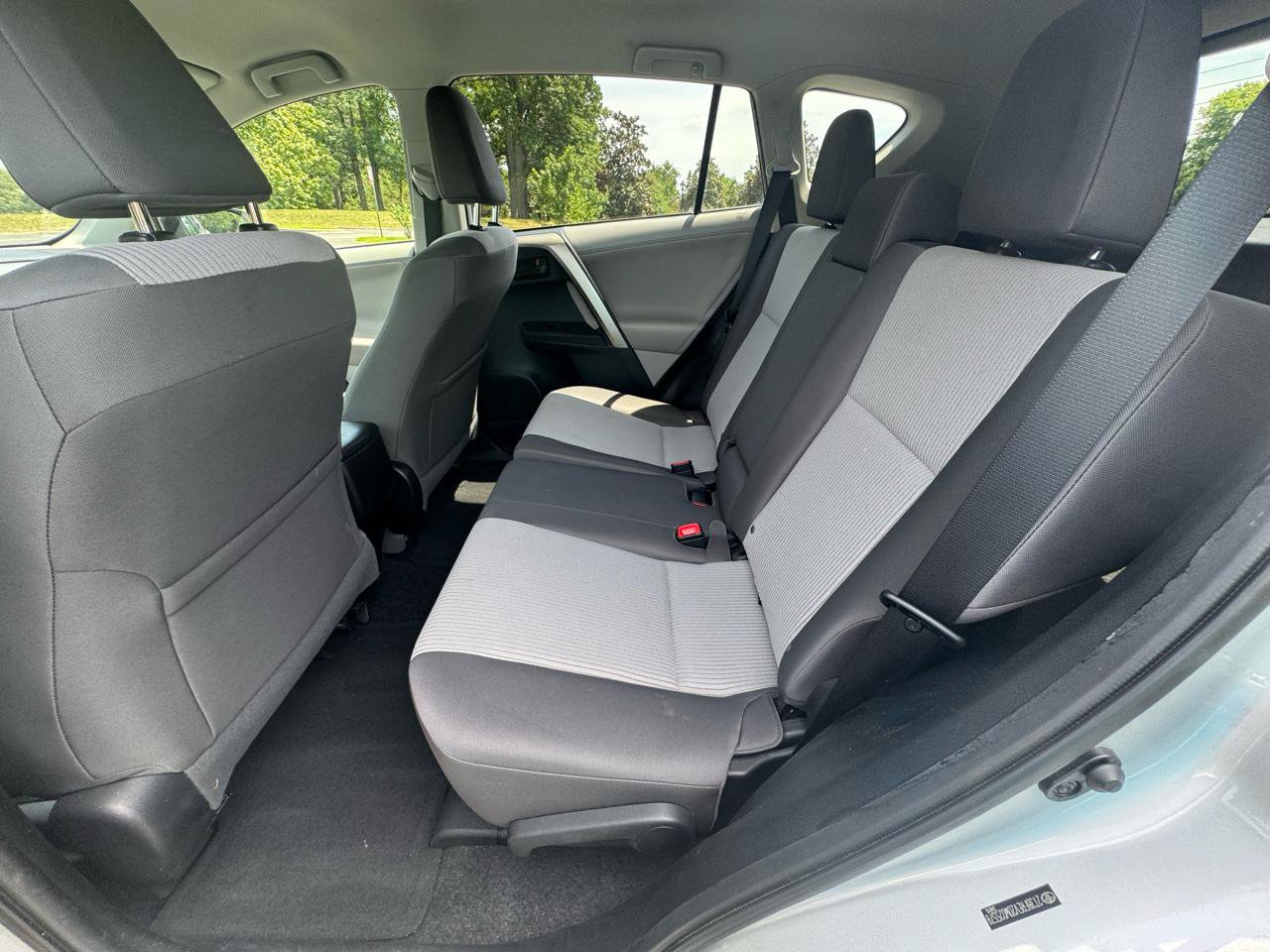 Used 2013 Toyota RAV4 LE AWD/4WD image 27