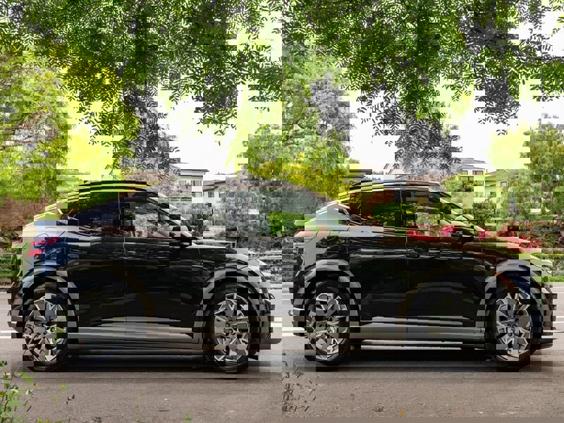 Used 2025 Genesis GV60 RWD image 3