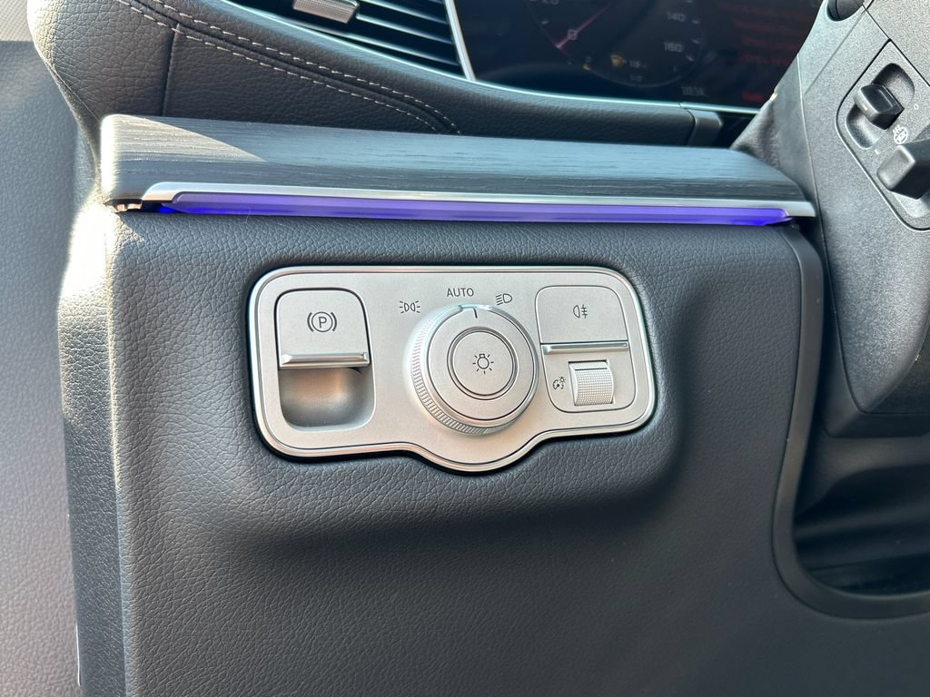 New 2026 Mercedes-Benz GLS 450 4MATIC image 14