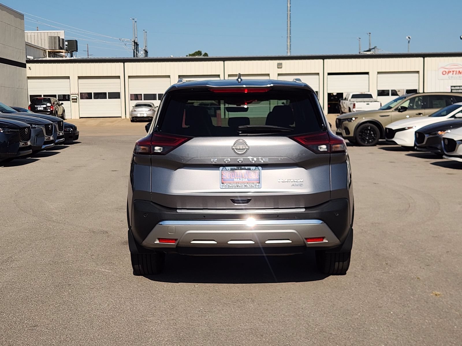 Used 2023 Nissan Rogue Platinum w/ Platinum Premium Package AWD/4WD image 8