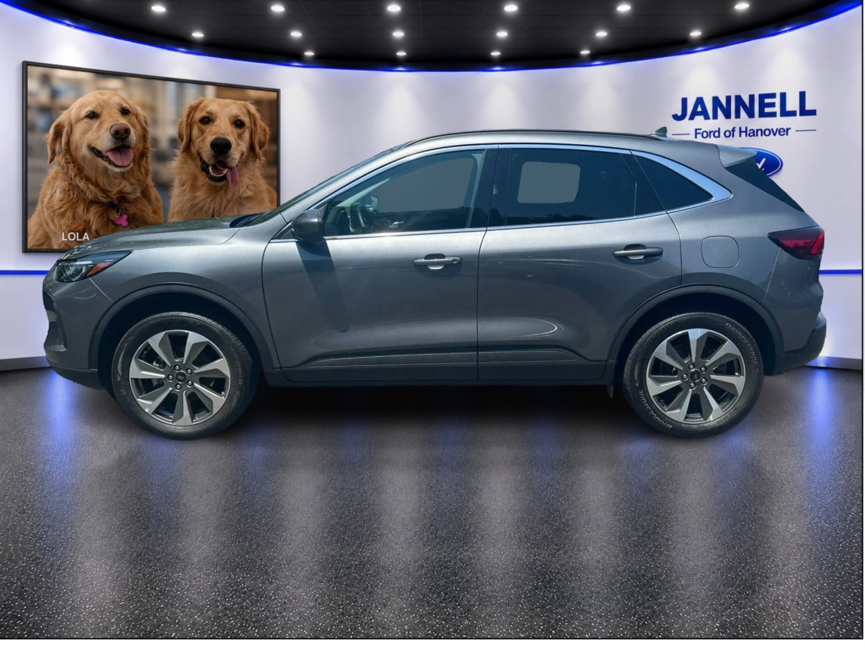Used 2025 Ford Escape Platinum AWD/4WD image 9