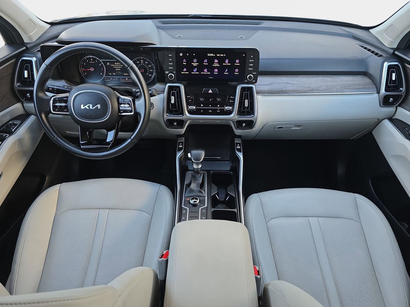 Used 2023 Kia Sorento S image 10