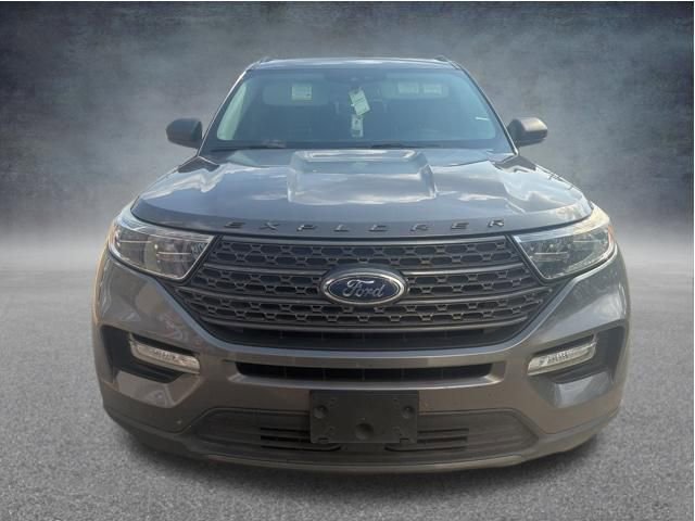Used 2021 Ford Explorer XLT w/ Equipment Group 202A RWD image 3