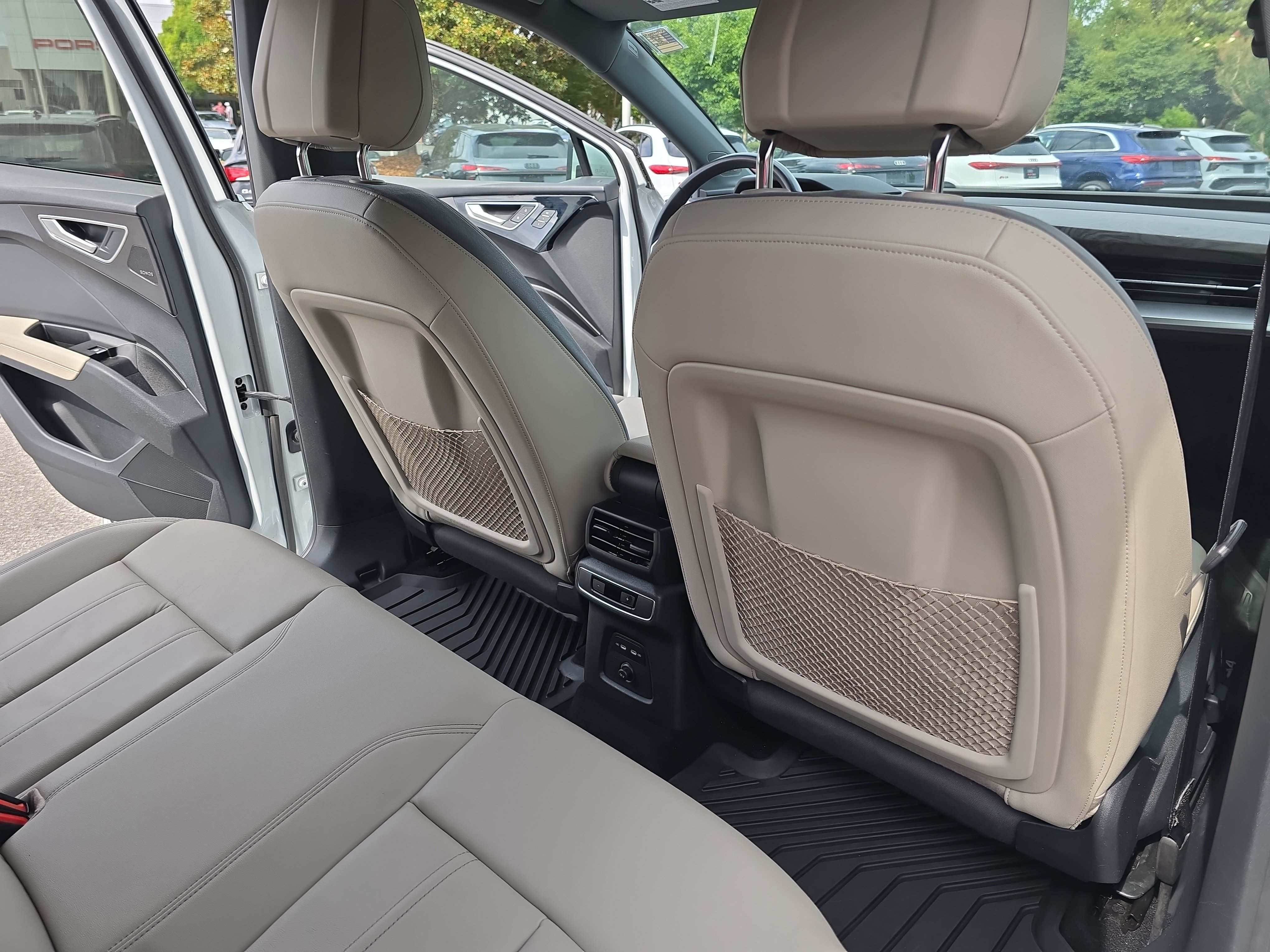 Used 2022 Audi Q4 e-tron Premium Plus AWD/4WD image 11