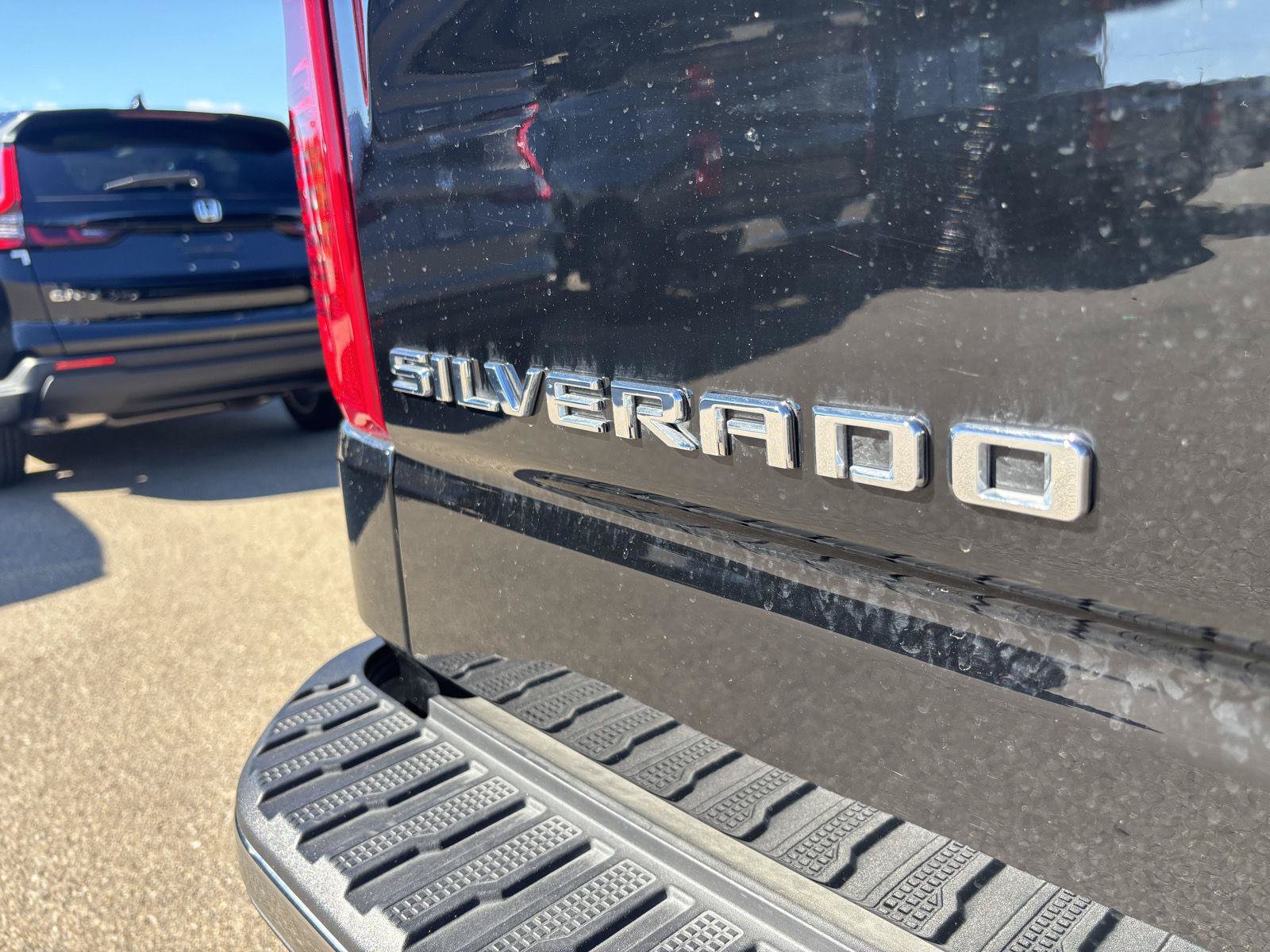 Used 2026 Chevrolet Silverado 1500 LT w/ Z71 Off-Road Package AWD/4WD image 12