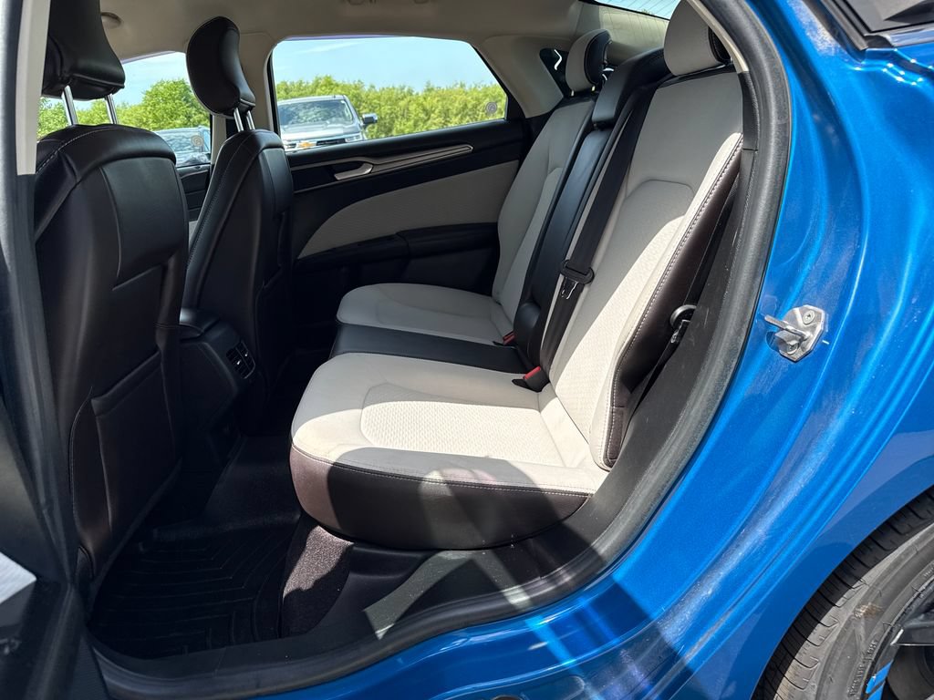 Used 2019 Ford Fusion SE w/ Equipment Group 151A FWD image 28