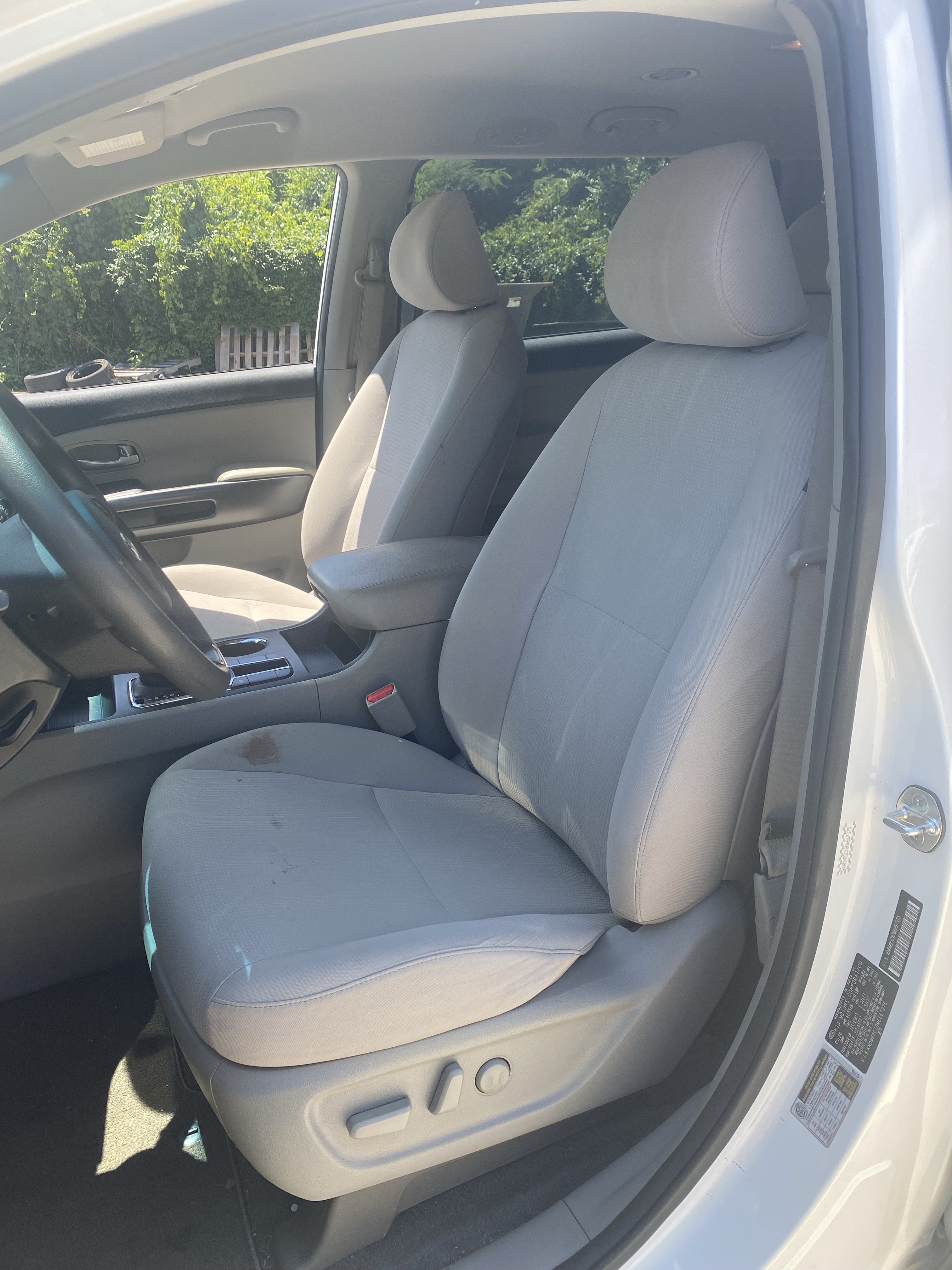 Used 2021 Kia Sedona LX FWD image 3
