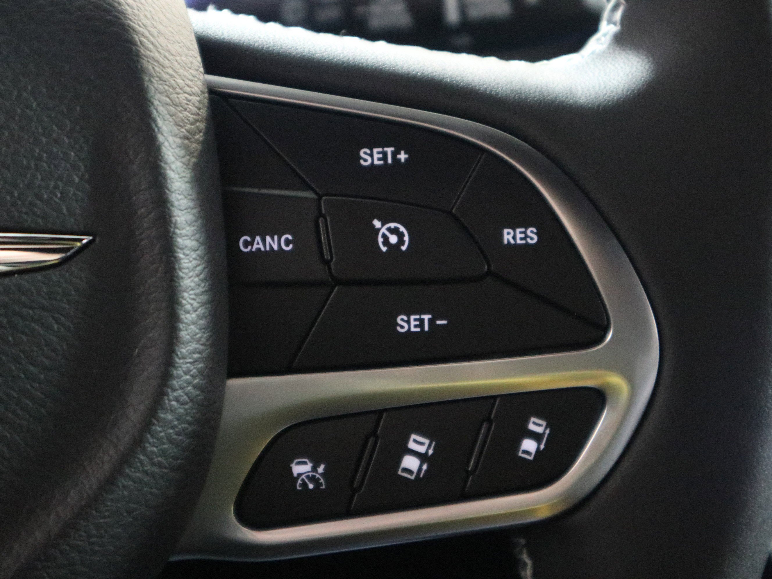 New 2026 Chrysler Pacifica Select image 30