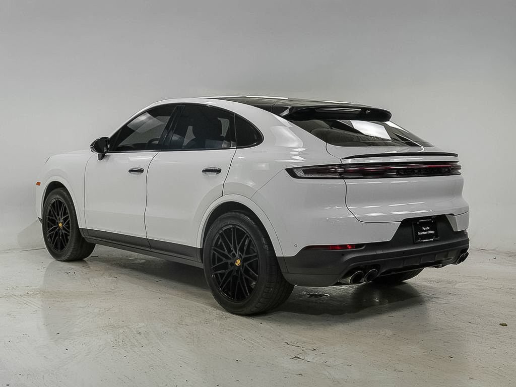 Certified 2024 Porsche Cayenne Coupe AWD/4WD image 3