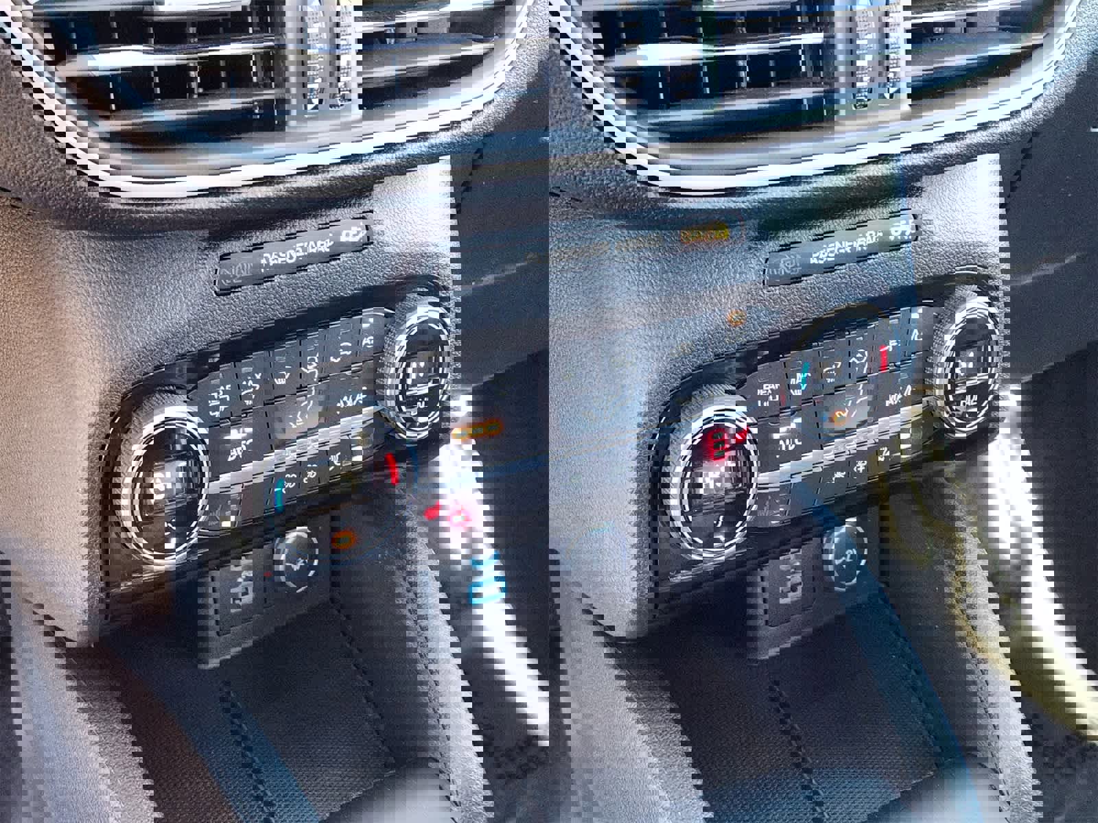 Used 2021 Ford Escape SEL image 20